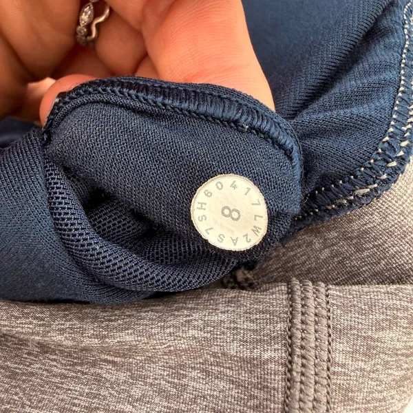 Lululemon Serve Sweat Sports Bra Size 8 - Image 6