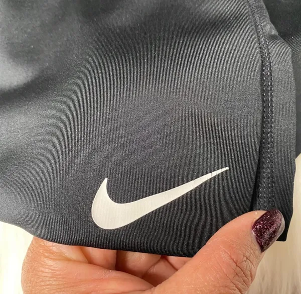 Nike Pro Black Cropped Leggings - Image 6