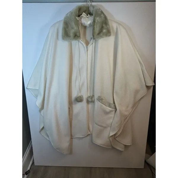 Le Moda Ivory Fleece Faux Fur Trim Zip Cape Poncho Pom Poms Pockets One Size NWT - Image 14