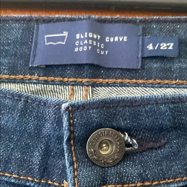 Levi’s Classic Blue Flare Wide Leg Jeans - Image 2
