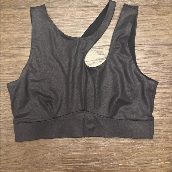 Fabletics, faux leather like sports bra crop Top size large medium impact - Image 2