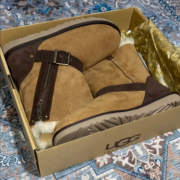 Women’s UGG Blaise Chesnut Sheepskin Boots - Image 6