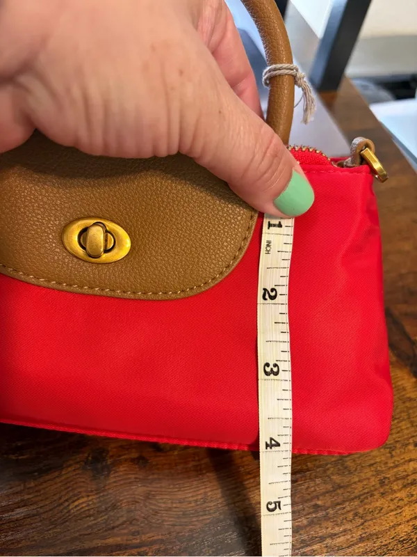 NWT Stunning Red & Tan 2-in-1 Convertible Crossbody Handbag | Chic Top Handle Ba - Image 3