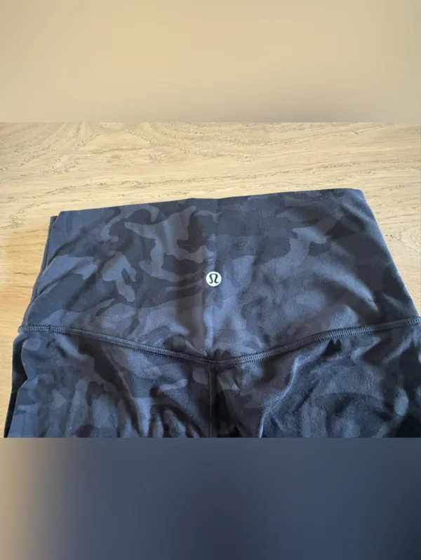 Lululemon Align Pant II 25" Incognito Camo Multi Grey size 6 - Image 7