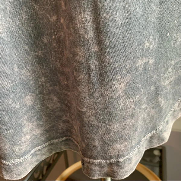 Splendid mineral wash gray t shirt with rounded hem Size Medium - Image 6