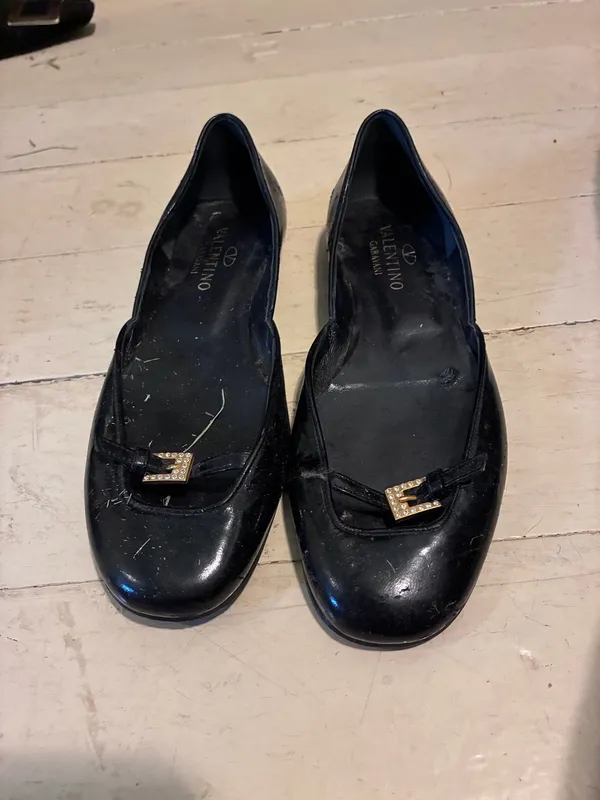 Valentino Garavani Black Patent Leather Crystal Buckle Ballet Flats - Image 2