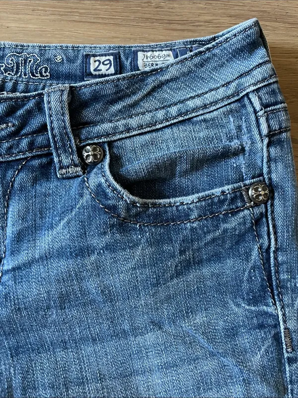 Miss Me Bermuda Shorts Sequin and Rhinestone Embellishments Size 29 - Image 10