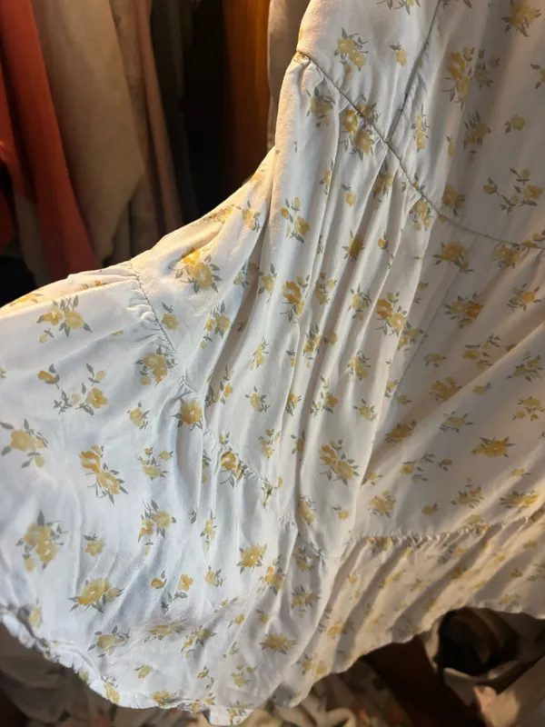 Hollister Romper Floral - Image 2