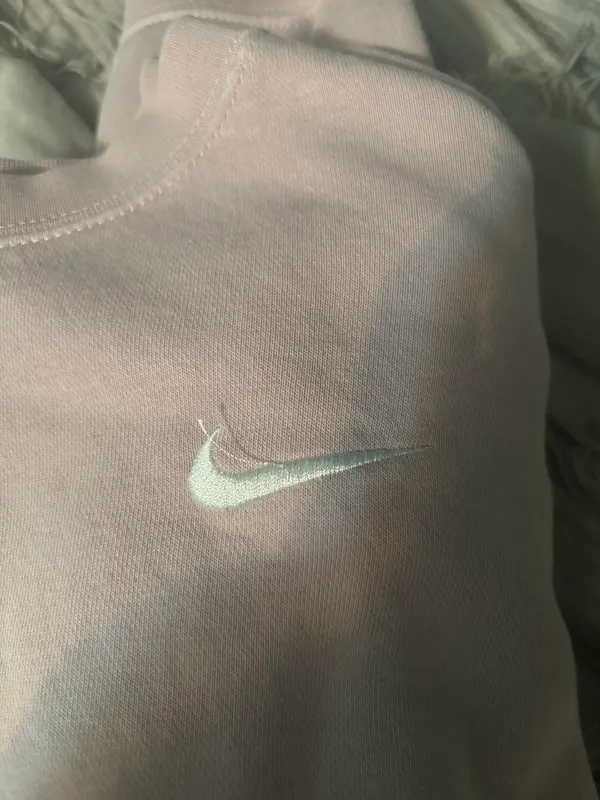 Nike Oversized Cropped Crewneck - Image 3