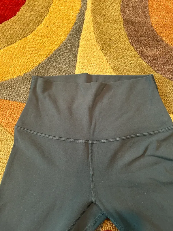Lululemon Align High Rise Crop 21” Leggings Dark Green Size 4 - Image 2