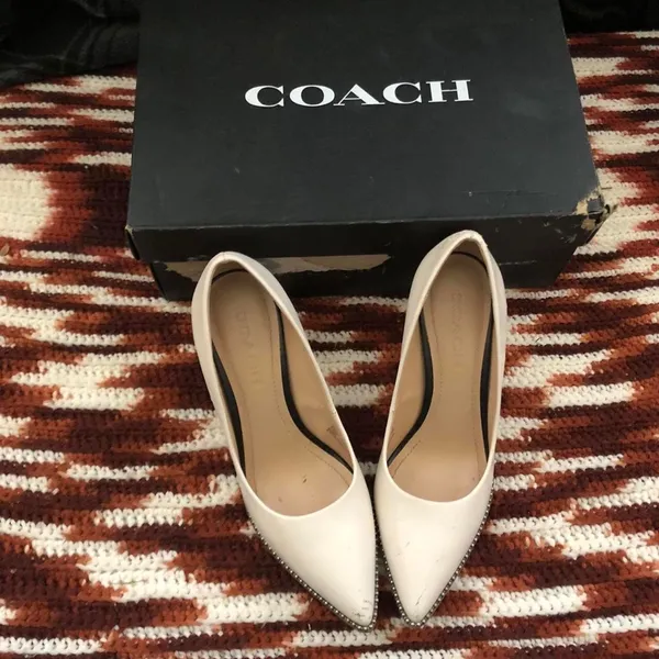 COACH Restored Waverly PumpS Office Siren Core Heels Genuine Leather White Silver Studded-6.5B Comes with box - Image 3