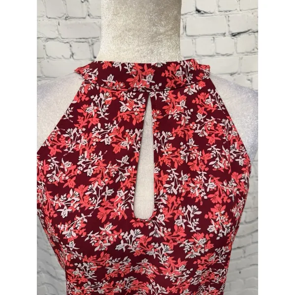Express red and white floral printed keyhole halter Top Blouse Size Medium - Image 2