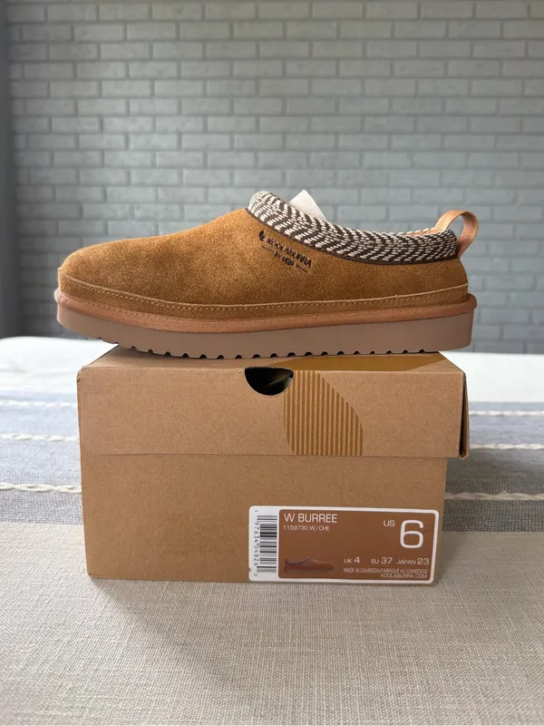 NWT UGG Koolaburra Burree Slippers Chestnut Brown Size 6 - Image 2