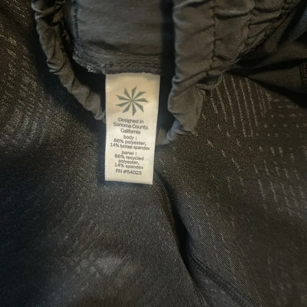 Athleta Black Joggers Pants XL elasticized waist and ankles pattern nwot - Image 2