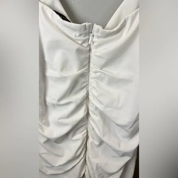 Abercrombie & Fitch Women’s White Draped Ruched Dress Size Small‎ - Image 4