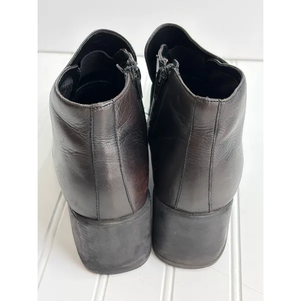 Vintage Baťa Marie Claire Black Leather Bit Ankle Booties Women's 39‎ - Image 10