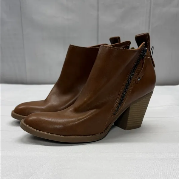 DV by Dolce Vita NEW Jameson Cognac Brown Double Zip Chunky Heel Ankle Booties 7 - Image 2