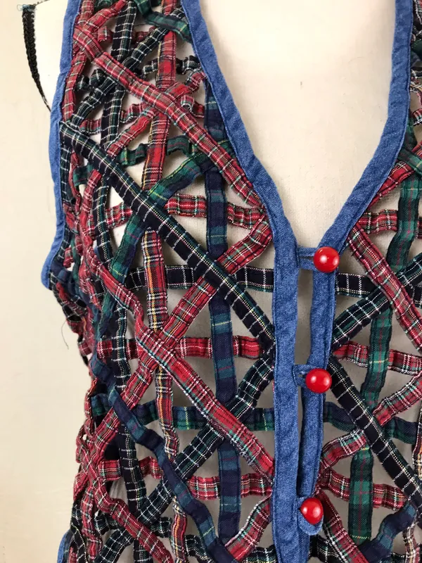 Vintage 90s Victoria Jones Petites Denim Plaid Red Blue Woven Netted Vest PL - Image 4