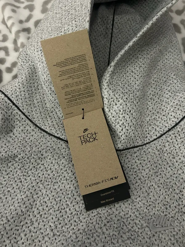 Nike Therma-Fit Hoodie NWT - Image 7