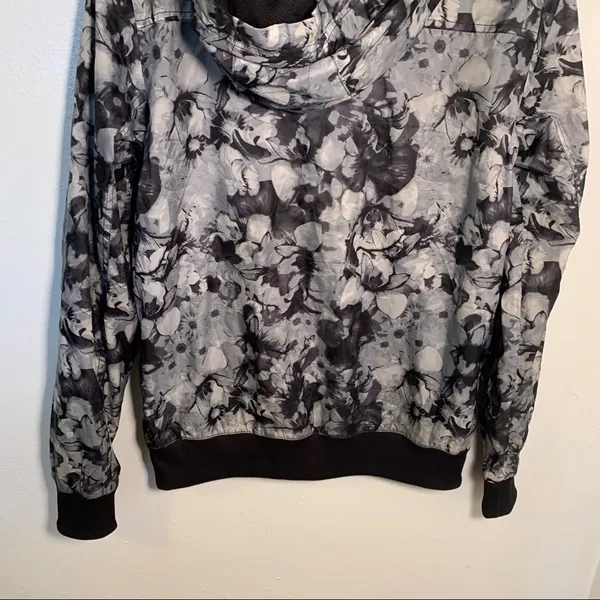 Ideology Women's Full Zip Athletic Jacket‎ Windbreaker Black Gray Floral Mesh - Image 9