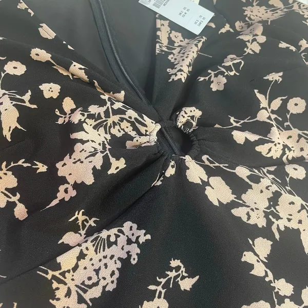ABERCROMBIE & FITCH NWT Black Floral Dress Longsleeve‎ Medium - Image 2