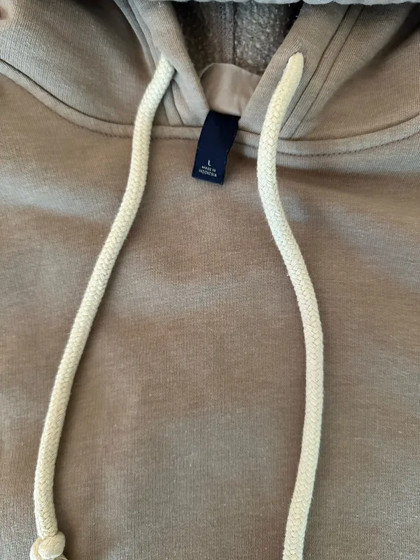 Universal Threads Beige Hoodie - Image 5