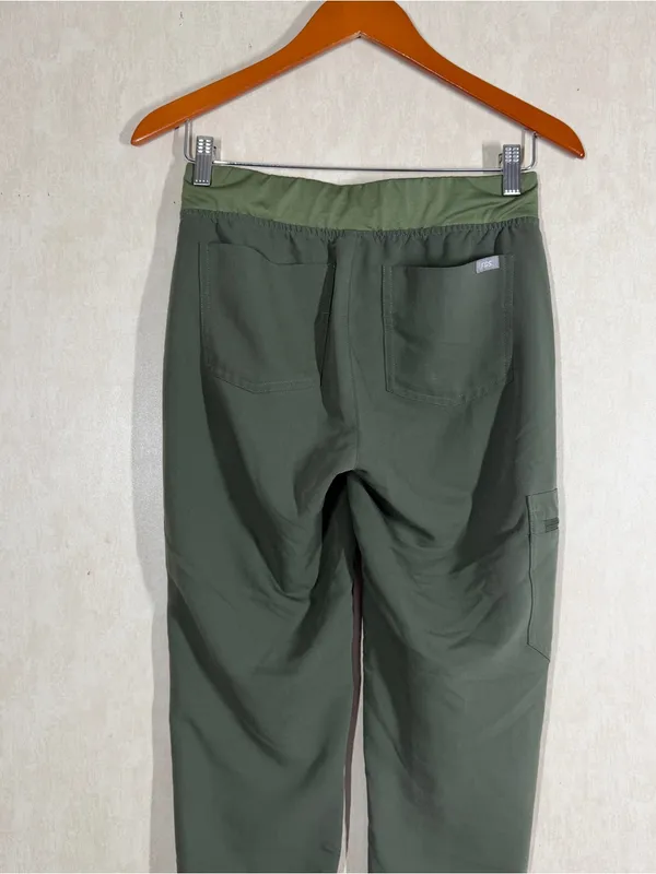 Figs Women’s Zamora Jogger Scrub Pants Pull On in Moss Green XSP - Image 7