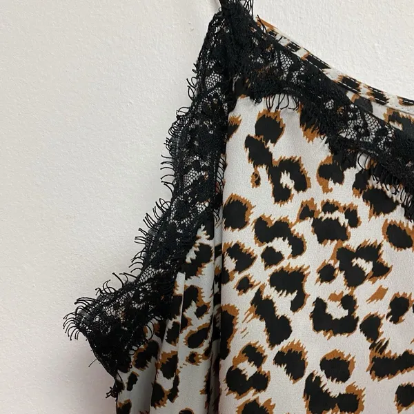 Bar III Slip On Cami Women's XL Black Ivory Animal Print Eyelash Lace Tank Top - Image 3