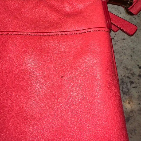 Fossil‎ Crossbody Bag bright Pink Leather Adjustable Strap Key Accent - Image 4