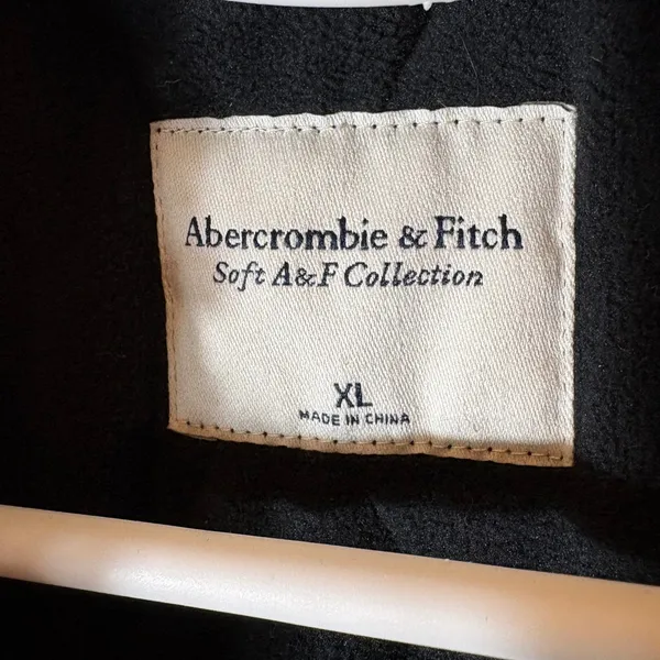 Abercrombie & Fitch Black Quilted Sherpa Mixed Media Puffer Vest‎ Size XL - Image 4