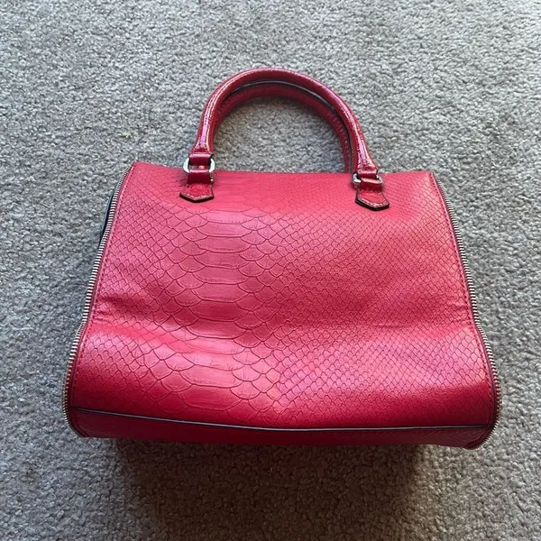 Guess Cherry Red Snake Embossed Satchel Y2K Glam Statement Handbag - Image 3