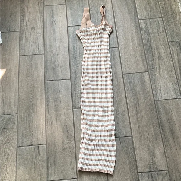 Chic Beige and White Striped Midi Dress - Image 2