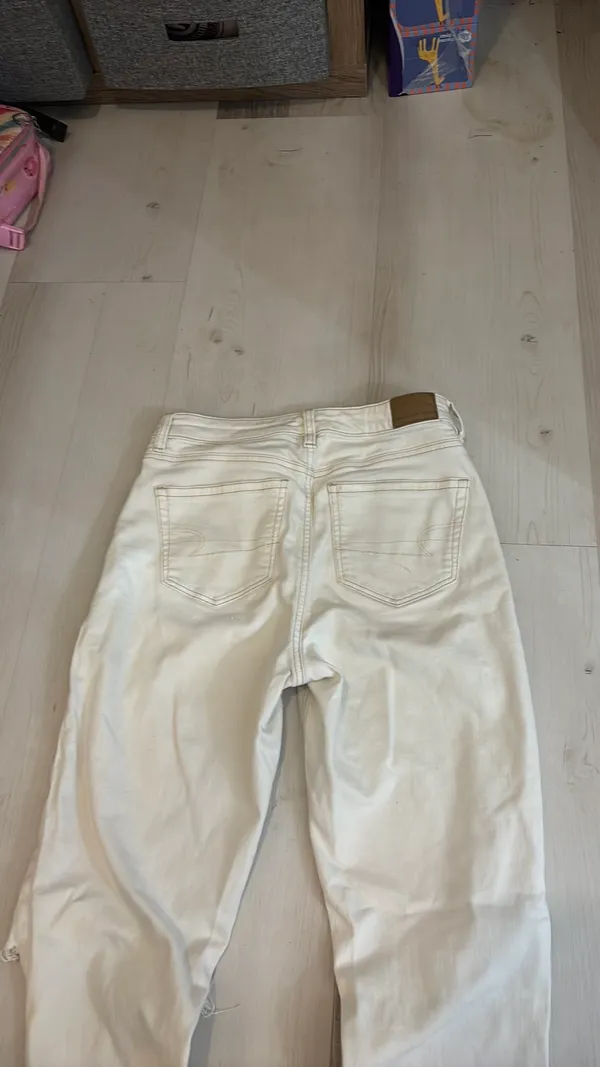 American Eagle White Beige Ripped Jeans 4 Extra Long - Image 3
