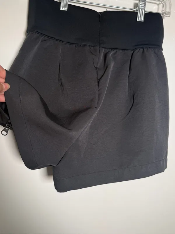 Nike Black Women's Athletic Skort with Built-In Shorts Small 4/6 - Image 5