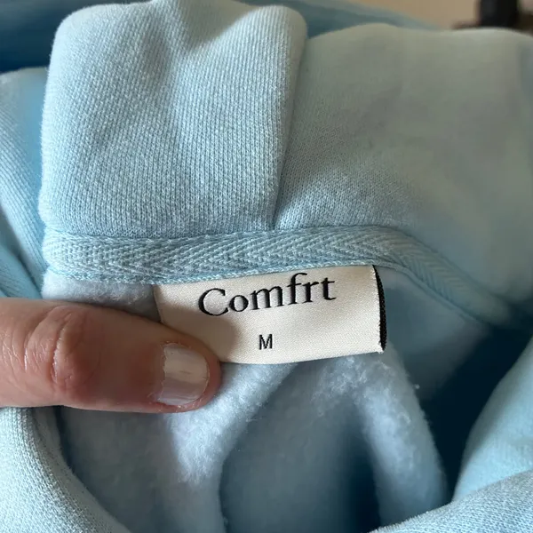 Comfrt light blue hooded sweater hoodie women's size‎ medium kangaroo pockets - Image 8
