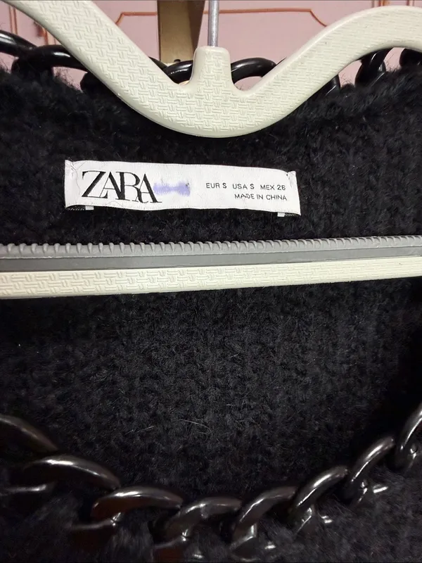 Zara Black Chunky Knit Sweater Chain Trim Neckline Long Sleeve Pullover. Size S - Image 4