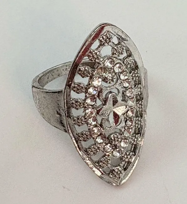 Vintage Art Deco Silver Tone Ring Size 7.5 - Image 3