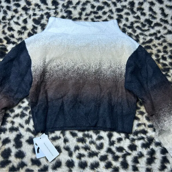 Commense Dawn Ombre Fuzzy Off The Shoulder Cropped Sweater XL NWT - Image 8