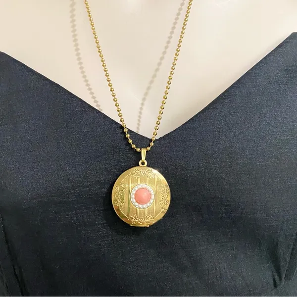 Vintage Unsigned Gold-tone Ball Chain Locket Pendant Necklace - Image 4