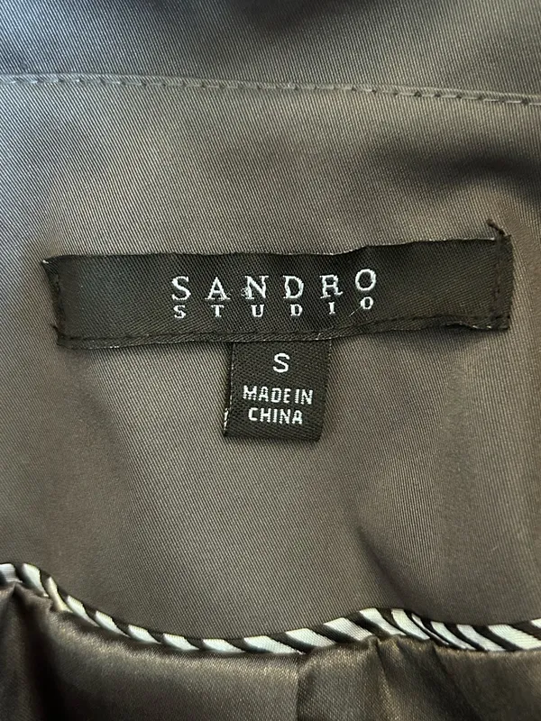 Sandro Studio Gray Ruffle Neck Double Breasted Short Trench Coat Size Small - Image 5
