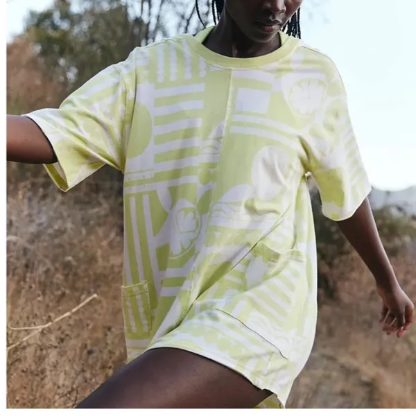 Free People Hot Shot Printed Tee Romper in Sunday Market Zest sz S NWT $70R - Image 2