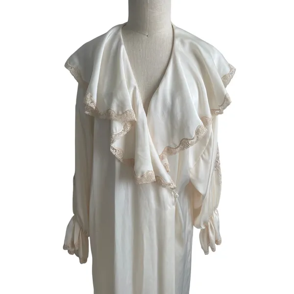 Vintage Etienne Cream Lace Peignoir Robe Small Embroidered Dressing Gown - Image 3