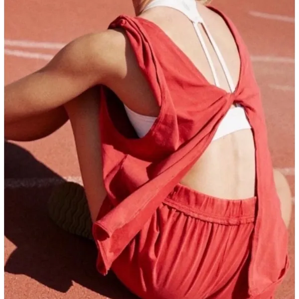 Free people movement twist tank back sz L - Image 2