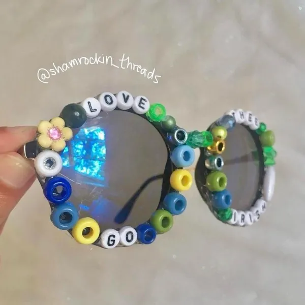 Notre Dame beaded sunglasses Blue - Image 5