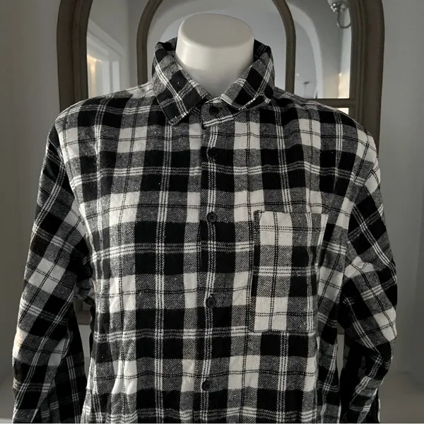 Boohoo Black/White Flannel Oversized Shirt, Size XL New w/Tag - Image 9