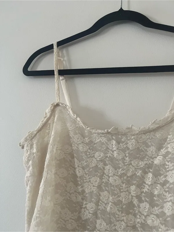 Old Navy Ivory White Lace Cami Top Medium Dainty Bridal Ethereal Romantic - Image 2