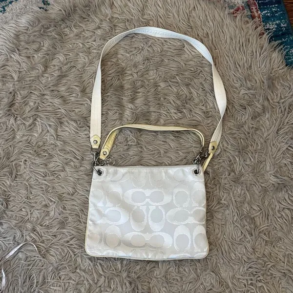 Coach Poppy Ivory with Metallic Signature Cream Shoulder Bag - Image 6