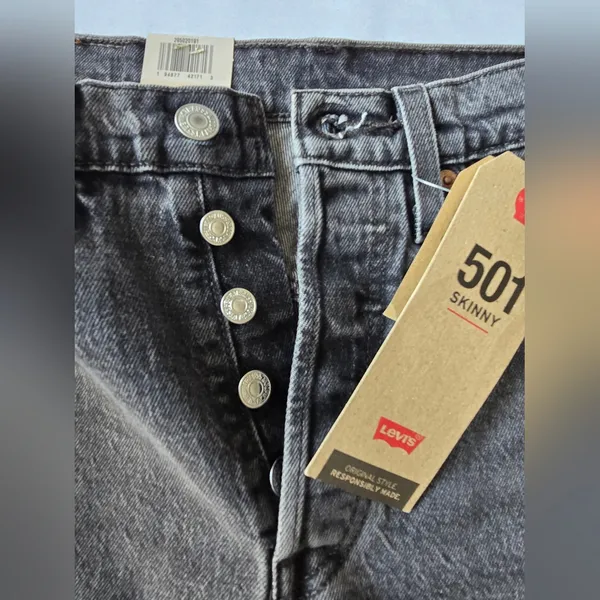 Levi's 501 Skinny High Rise Fitted Through Hip And‎ Thigh Size 26x28 - Image 3