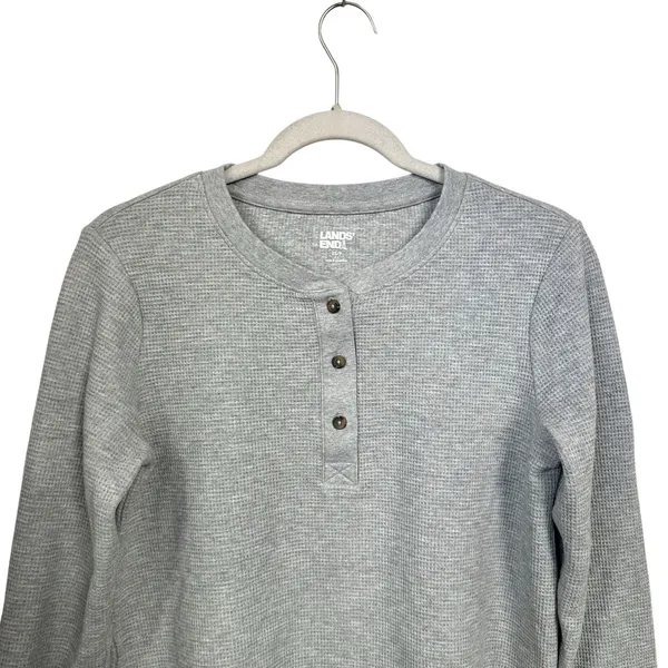 Lands’ End Womens Sz XS (2-4) Gray Waffle Knit Long Sleeve Henley Shirt Top - Image 2
