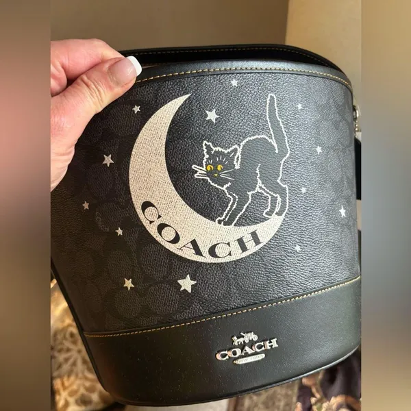 Authentic Coach Signature/Smooth leather w Celestial Cat Design bucket shoulder - Image 4
